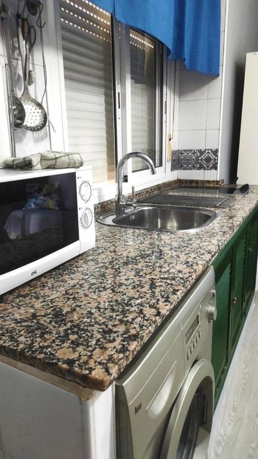 Apartamento con azotea privada para parejas y familias Conil De La Frontera Exterior foto